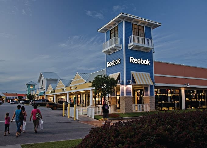 Shopping & Dining